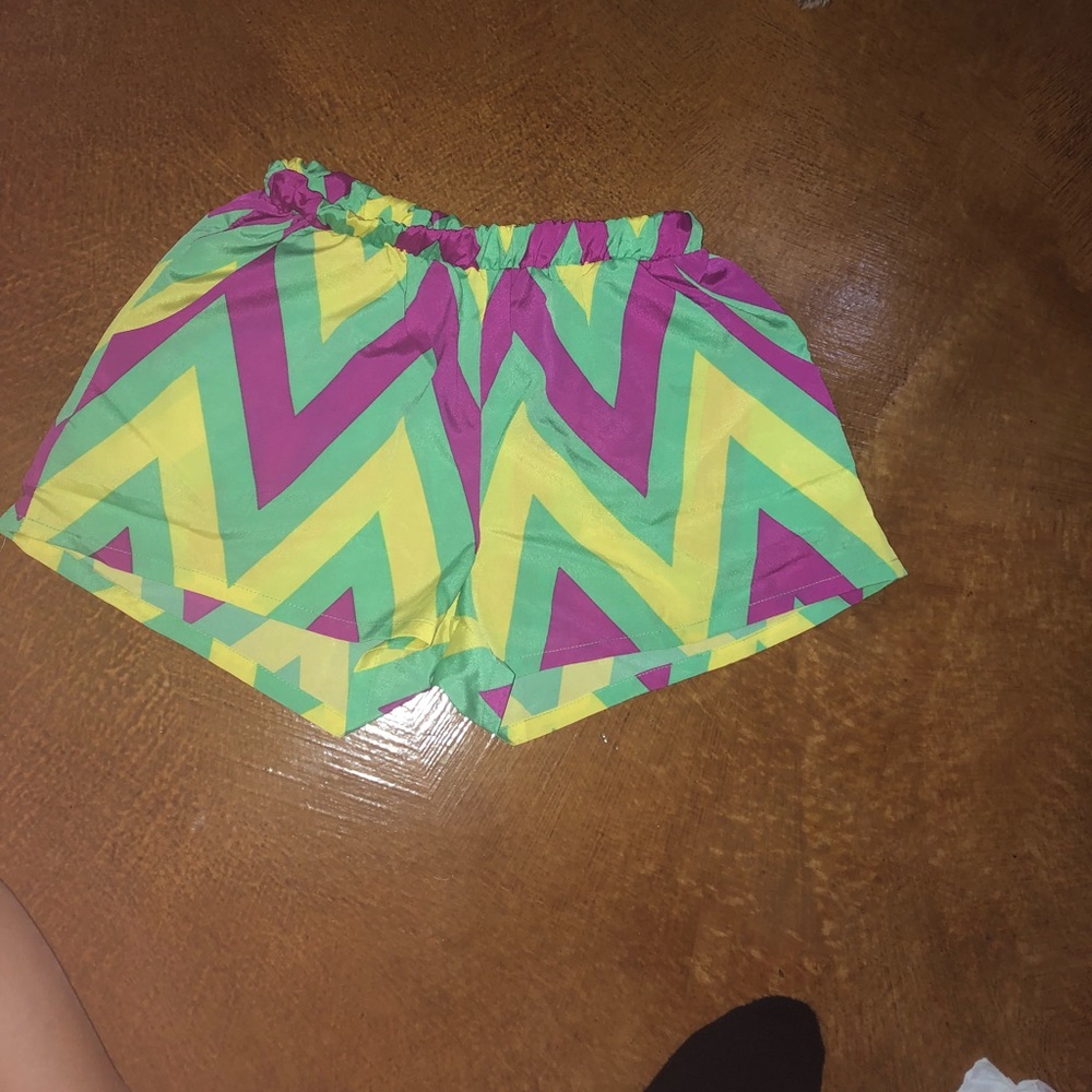 Tyche Chevron Shorts Small
